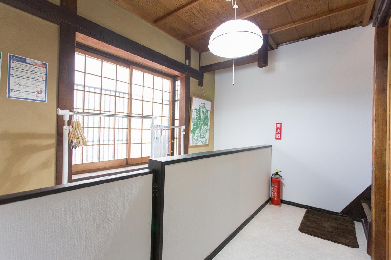 City Center 200 Years Old Traditional House Next To 2 Train Lines Kyoto Eksteriør billede