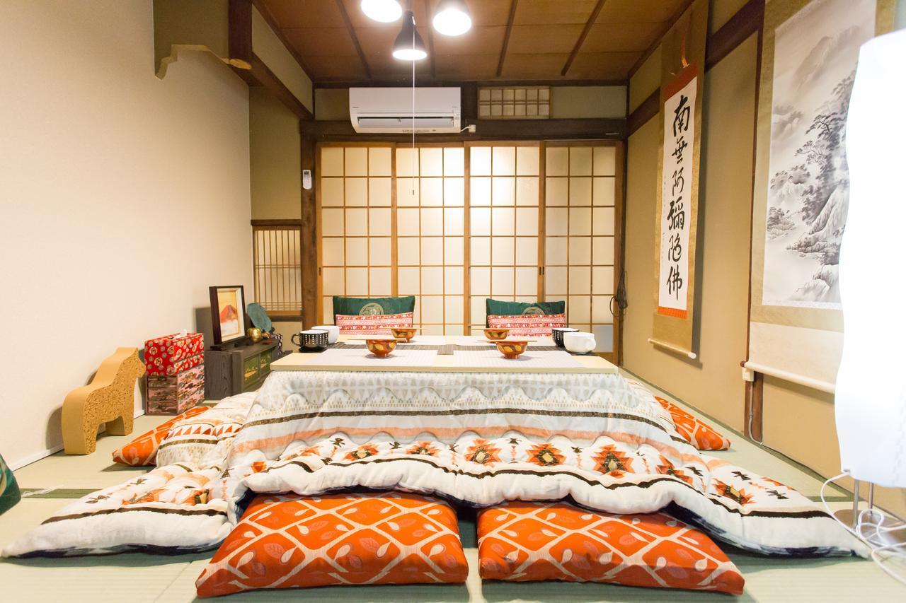 City Center 200 Years Old Traditional House Next To 2 Train Lines Kyoto Eksteriør billede