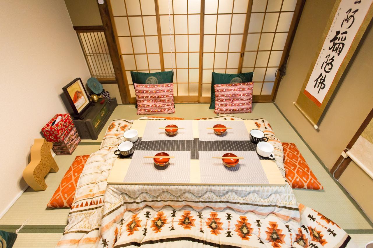 City Center 200 Years Old Traditional House Next To 2 Train Lines Kyoto Eksteriør billede