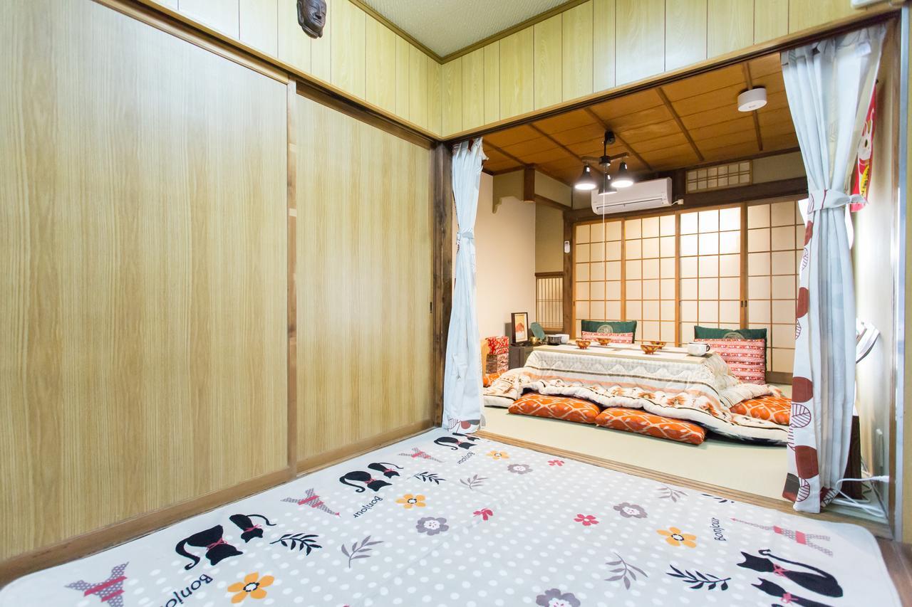 City Center 200 Years Old Traditional House Next To 2 Train Lines Kyoto Eksteriør billede