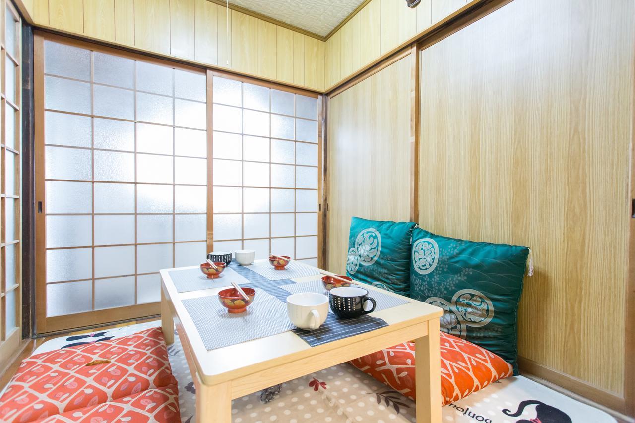 City Center 200 Years Old Traditional House Next To 2 Train Lines Kyoto Eksteriør billede